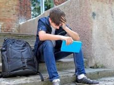 ESTUDIANTE EXPULSADO